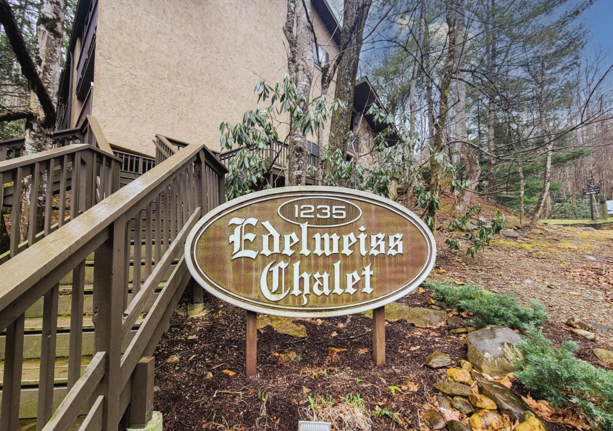 Obear Mountain Is A Newly Updated Condo In Chalet Village Of Gatlinburg! Exterior foto